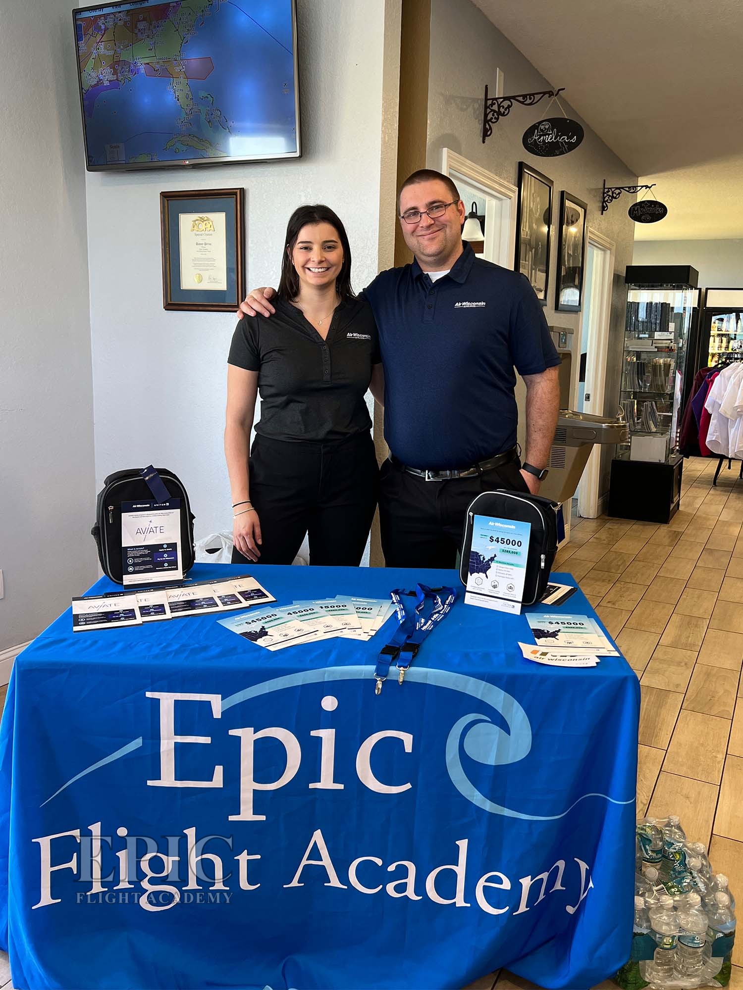 Air Wisconsin visits Epic Flight Academy