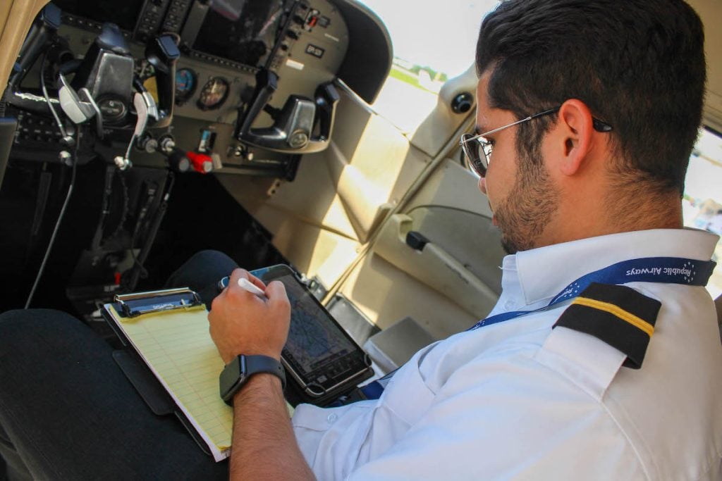 Pilot Kneeboard in Cockpit