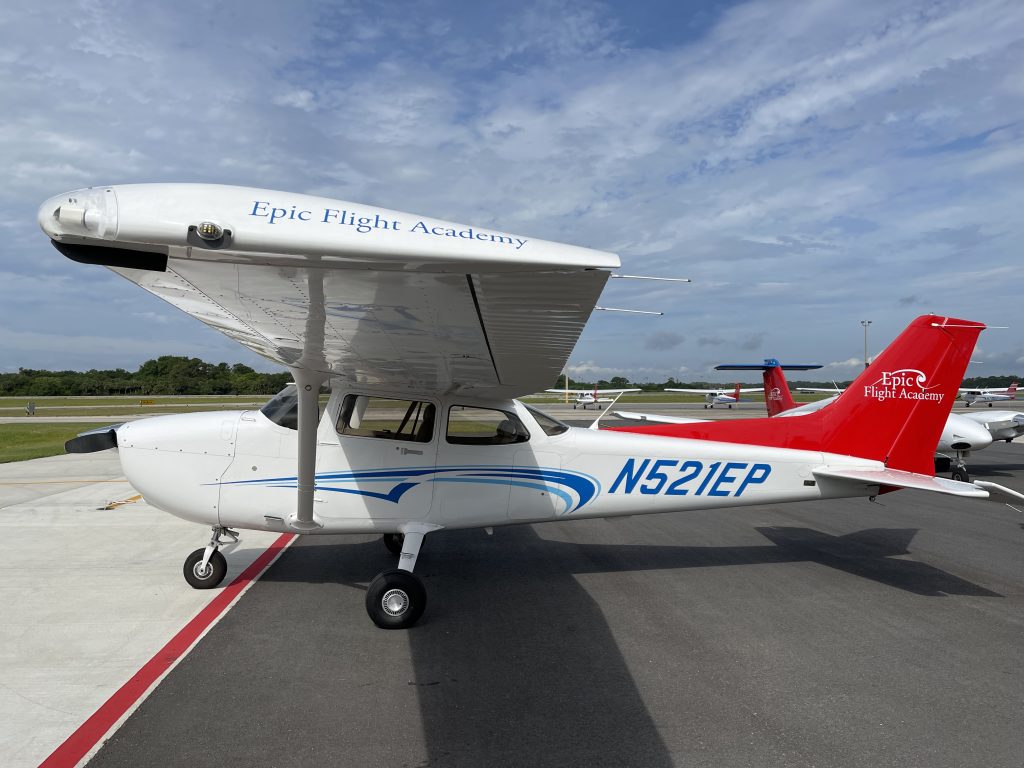 How much does a Cessna-172 Cost?